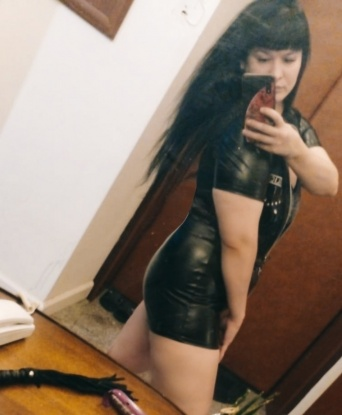 Мои услуги стильны и разнообразны 💋 Я готова исполнить все твои сексуальные фантазии и подарить тебе незабываемый опыт. Со мной ты сможешь насладиться полной расслабленностью и жаркими страстными моментами. Прочитай отзывы о моей работе и увидишь, что я истинная профессионалка в своем деле 😍 Живу в Москве, и могу быть твоей путаной в этом разнообразном городе 🌃 Жду тебя, милый, чтобы создать вместе незабываемые воспоминания! 😘 Фото со мной прилагаются 📸 София